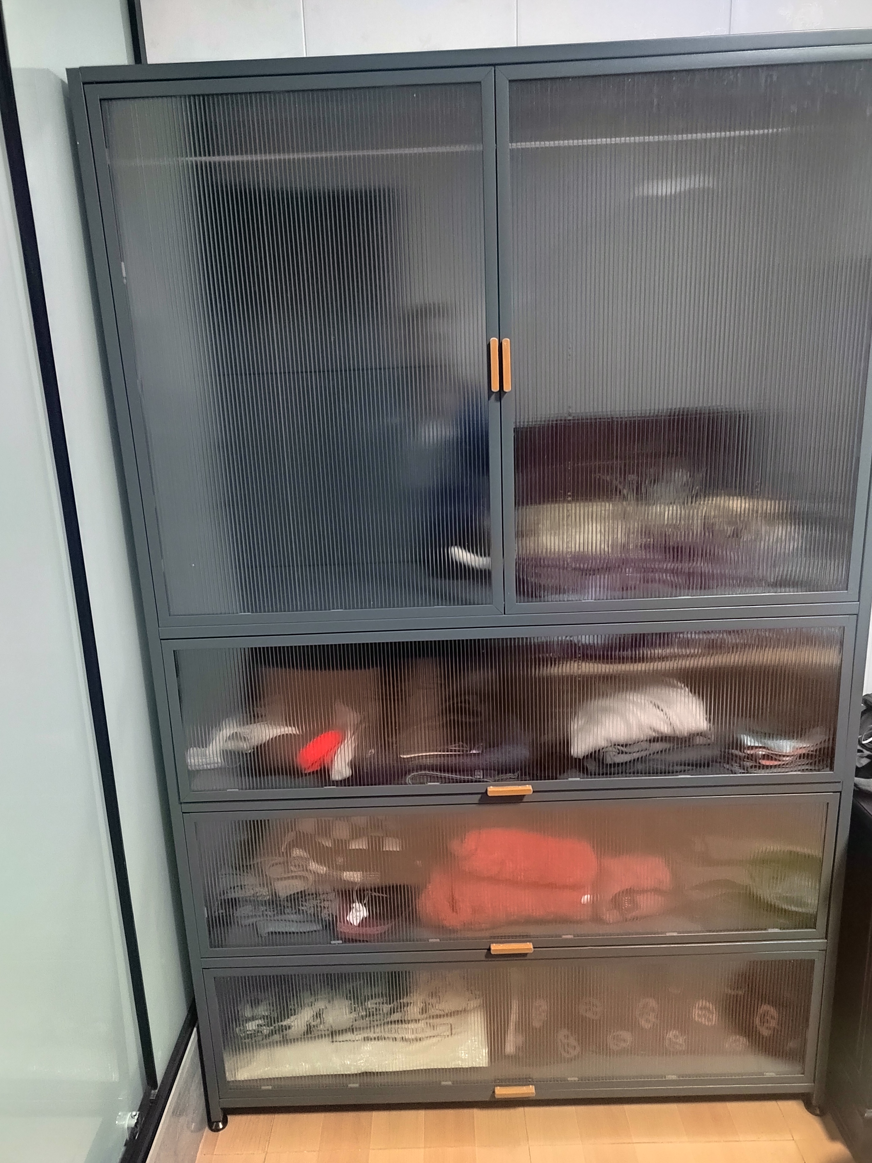 洛能衣柜卧室家用简易组装出租屋金属货架式靠墙一体衣柜子储物收纳柜 升级大容量-深42长120高185【灰色下3门】 实拍图