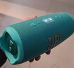 JBL CHARGE5 冲击波五代 便携蓝牙音箱+低音炮 户外防水音响 增强版赛道扬声器 生日礼物 绿色 实拍图