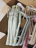 晟旎尚品 衣架无痕晾衣架子20只塑料宽肩加厚防滑晾晒不鼓包大衣挂架撑4色 实拍图