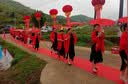 北罗中国红围巾定制印字logo刺绣企业年会庆典同学聚会大红色羊绒围脖 【18.9元/200*70cm】金标大红围巾-230g 均码 【联系客服买十送一】 实拍图