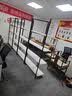 喆威 铁艺办公屏风隔断墙奖牌证书展示架置物架书架花架定制 六扇四层270*36*180cm浅胡桃黑架 实拍图