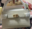 CHARLES&KEITH鳄鱼纹凯莉包手提斜挎婚包包女包生日情人节礼物CK2-50270880-1 Ivory象牙色 S 实拍图