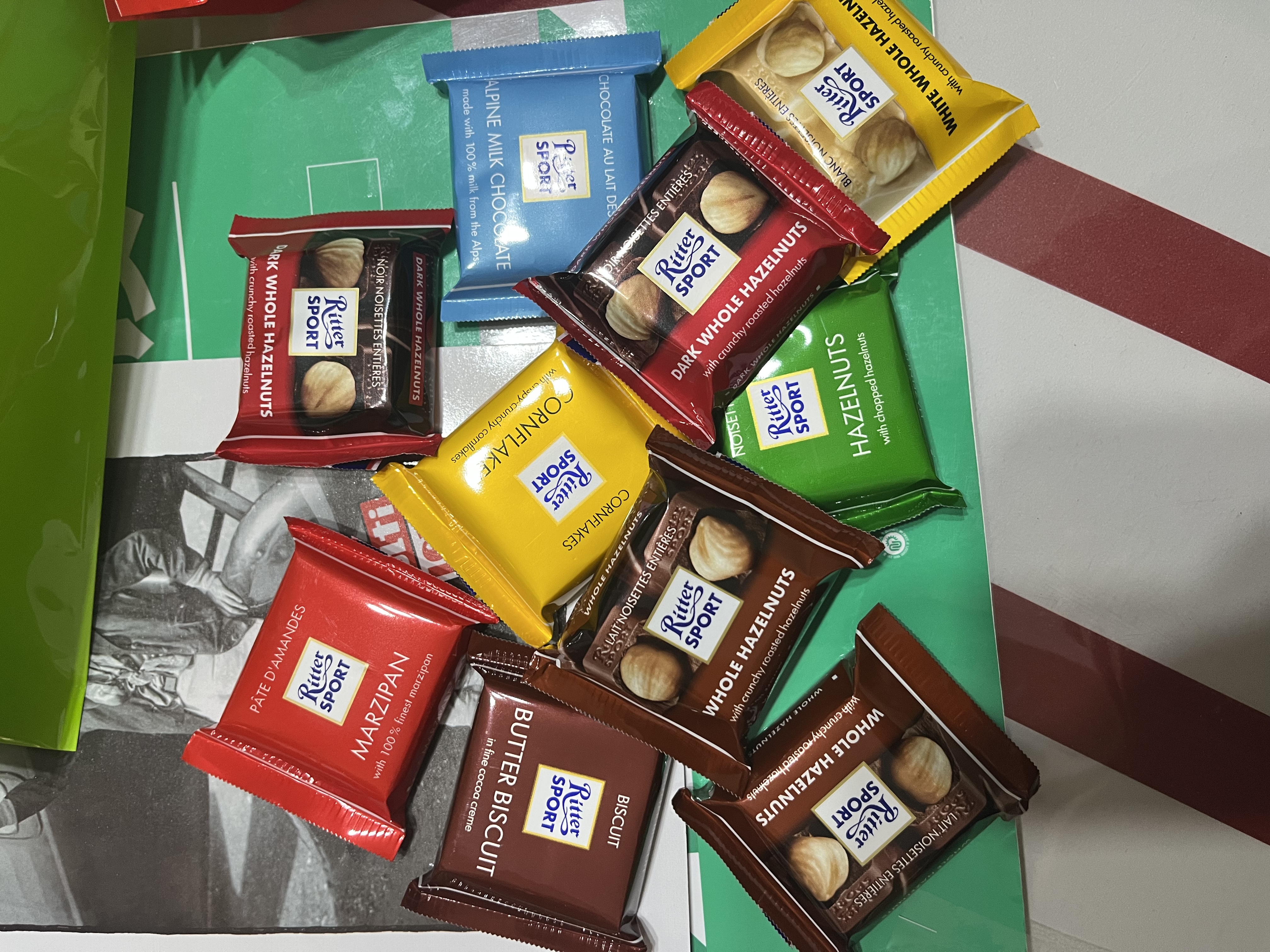 瑞特滋（RITTER SPORT）迷你什锦+迷你榛子巧克力礼盒166g 休闲零食糖果送女友情人节礼物 实拍图