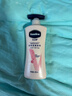 凡士林美白提亮身体乳400ml 烟酰胺保湿修护滋润持久留香 男女士通用 实拍图