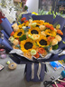 艾斯维娜鲜花速递向日葵混搭花束生日礼物全国同城配送 向日葵香槟混搭花束【升级新款】 实拍图