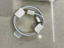 Apple/苹果 USB-C/type-c转闪电充电线-1米 数据线苹果充电线手机充电线 适用于iphone14/iphone13 实拍图