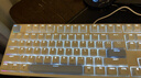 京东京造J104有线机械键盘gasket结构18键热插拔客制化背光S茶轴透光键帽 双侧RGB 游戏办公 海盐芝士 实拍图