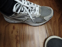 美津浓（MIZUNO）男女运动休闲鞋缓震透气网面拼接跑步RACER S 07/褐灰色42 实拍图