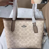 蔻驰（COACH）【品牌直供】女士CITY23小号单肩托特包拼色CU759新年礼物 实拍图