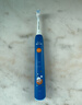 飞利浦（PHILIPS）儿童电动牙刷 儿童学生生日礼物 儿童新年礼物 适用4-6-12岁2种模式 自带2支刷头 HX2432/01 蓝色 实拍图