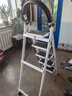 忆琳居梯子家用安全人字梯折叠伸缩多功能楼梯便捷扶梯加厚安全步梯白五 实拍图