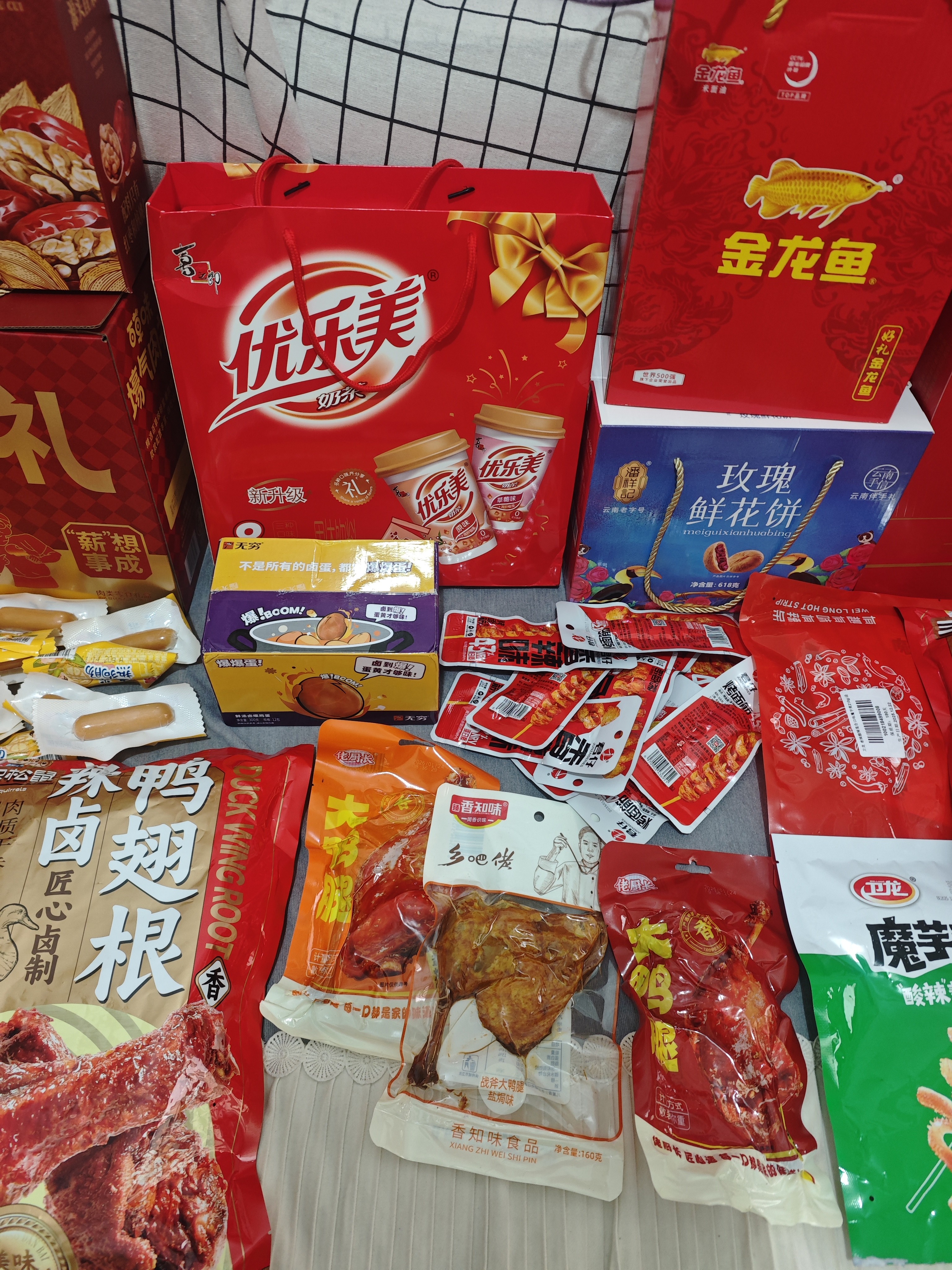 虎皮鸡爪卤味凤爪熟食吃货开袋即食肉类鸡脚解馋休闲夜宵小零食品 【混合味】虎皮鸡爪18g*10袋 实拍图