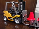 Honey Joy儿童遥控小叉车玩具男孩充电工程铲车问南风无线电动模型新年礼物 实拍图