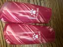 KELME/卡尔美成人足球护腿板 专业比赛训练护腿插板儿童护具K15S948 玫红（新款-5001 S（适合身高135-160cm） 实拍图