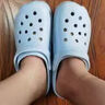名创优品（MINISO）洞洞鞋男女夏季外穿沙滩凉鞋防滑厚底踩屎感包头凉拖鞋 蓝 38-39 实拍图
