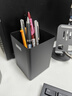 得力(deli)简约金属方形笔筒 时尚办公桌面收纳盒 黑色8931 实拍图