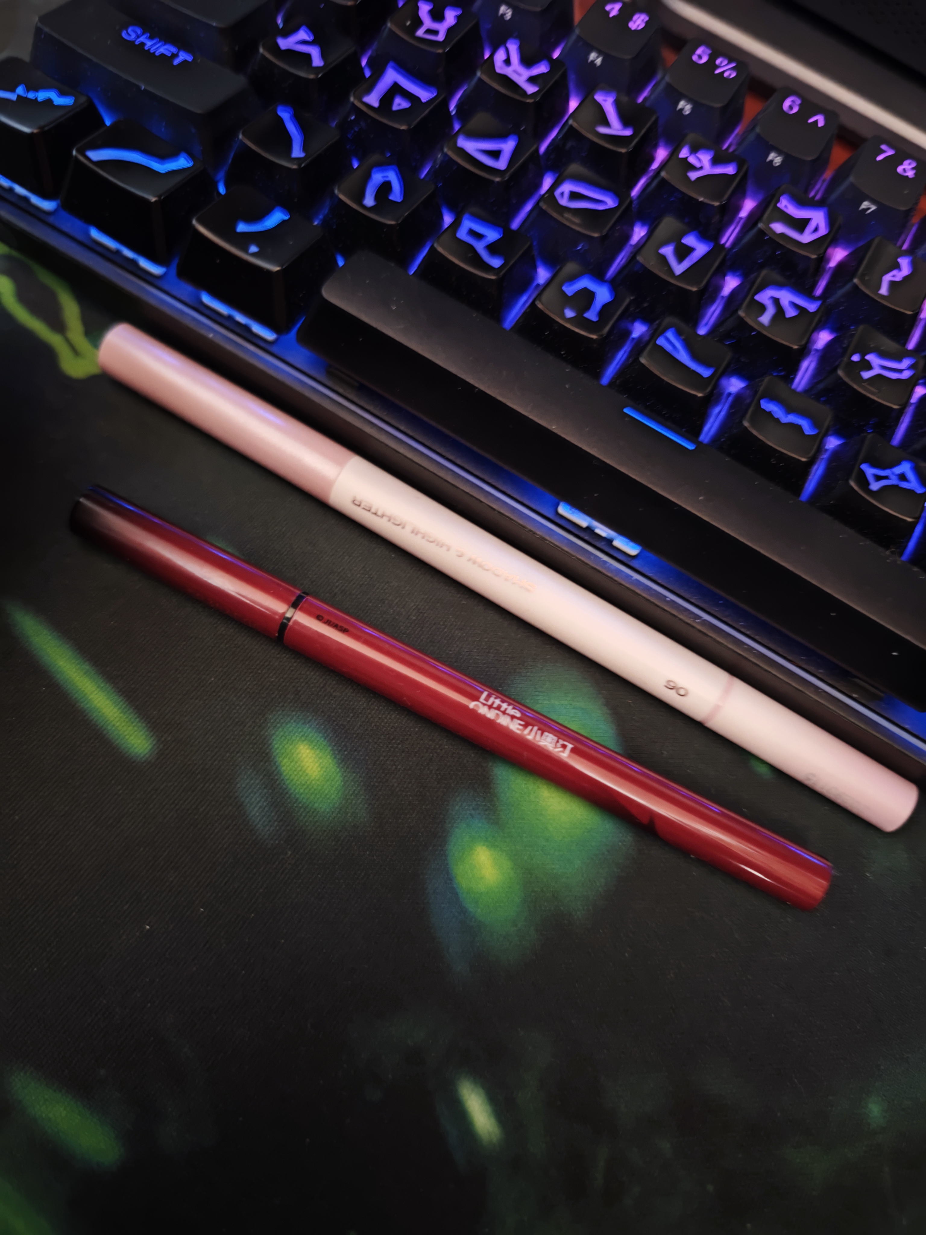 小奥汀（littleondine）双效立体卧蚕笔06粉雾星河持久防水防汗不易晕染 实拍图