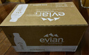 依云（evian）矿泉水 500ml*24瓶 饮用水 高端矿泉水 法国进口 会议商务用水 实拍图