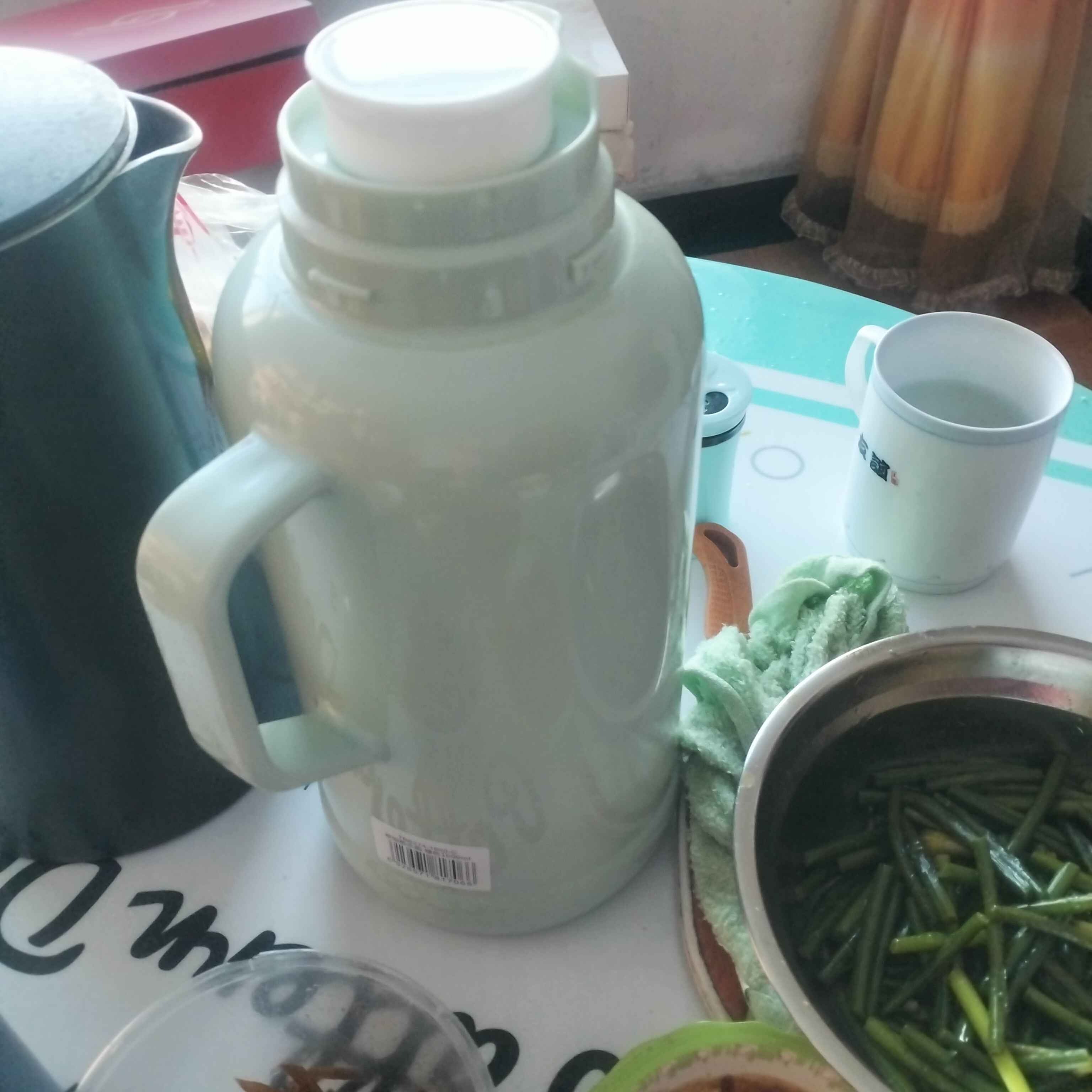 天喜（TIANXI）保温壶热水壶宿舍学生大容量保温瓶家用热水瓶办公室小暖壶 绿色 1.6L 实拍图