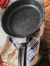 【亏本清仓】韩式麦饭石色不粘锅平底锅铁锅电磁炉不带盖 黑色小煎锅 16cm 实拍图