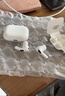 Apple/苹果 AirPods Pro (第二代) 搭配MagSafe充电盒 (USB-C) 苹果耳机 蓝牙耳机 适用iPhone/iPad/Mac 实拍图