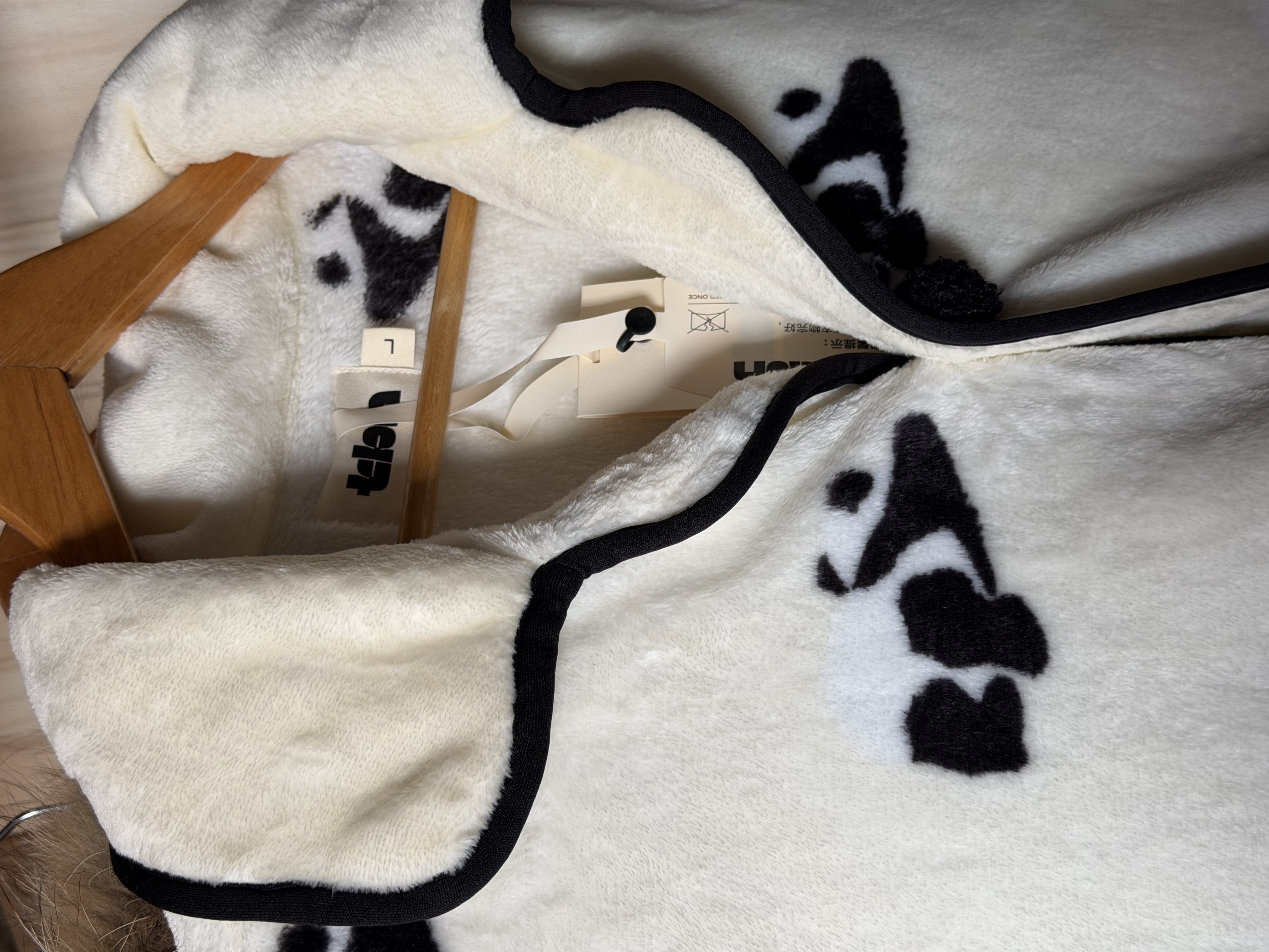 野兽派家居（tbh）熊猫嘭嘭法兰绒家居服套装可外穿秋冬长袖情侣睡衣礼物 熊猫嘭嘭法兰绒家居服 撅屁屁 L 实拍图