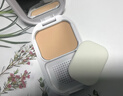 蜜丝佛陀（MAXFACTOR）臻白提亮粉饼定妆遮瑕控油防晒干湿两用自然白10g 实拍图