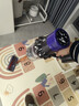 戴森（DYSON）V10 Fluffy家用手持无线吸尘器 家用除螨 宠物家庭适用 超强大吸力 原装正品 可车载 新年礼物 实拍图