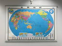 【官方正版 升级精装版】2026世界地图挂图 大尺寸1.5米*1.1米 高清印刷防水覆膜带挂杆挂绳 学生办公室书房家庭装饰挂图挂画墙贴精美装饰 实拍图