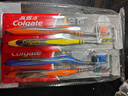 高露洁（Colgate） 适齿炭牙刷 4支 （适齿刷毛 深入深洁）（新老包装随机发） 实拍图
