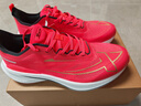 特步【2000公里二代】跑鞋男两千公里耐磨回弹跑鞋体考竞训女跑步鞋 激光红/新金属金-男 42 实拍图