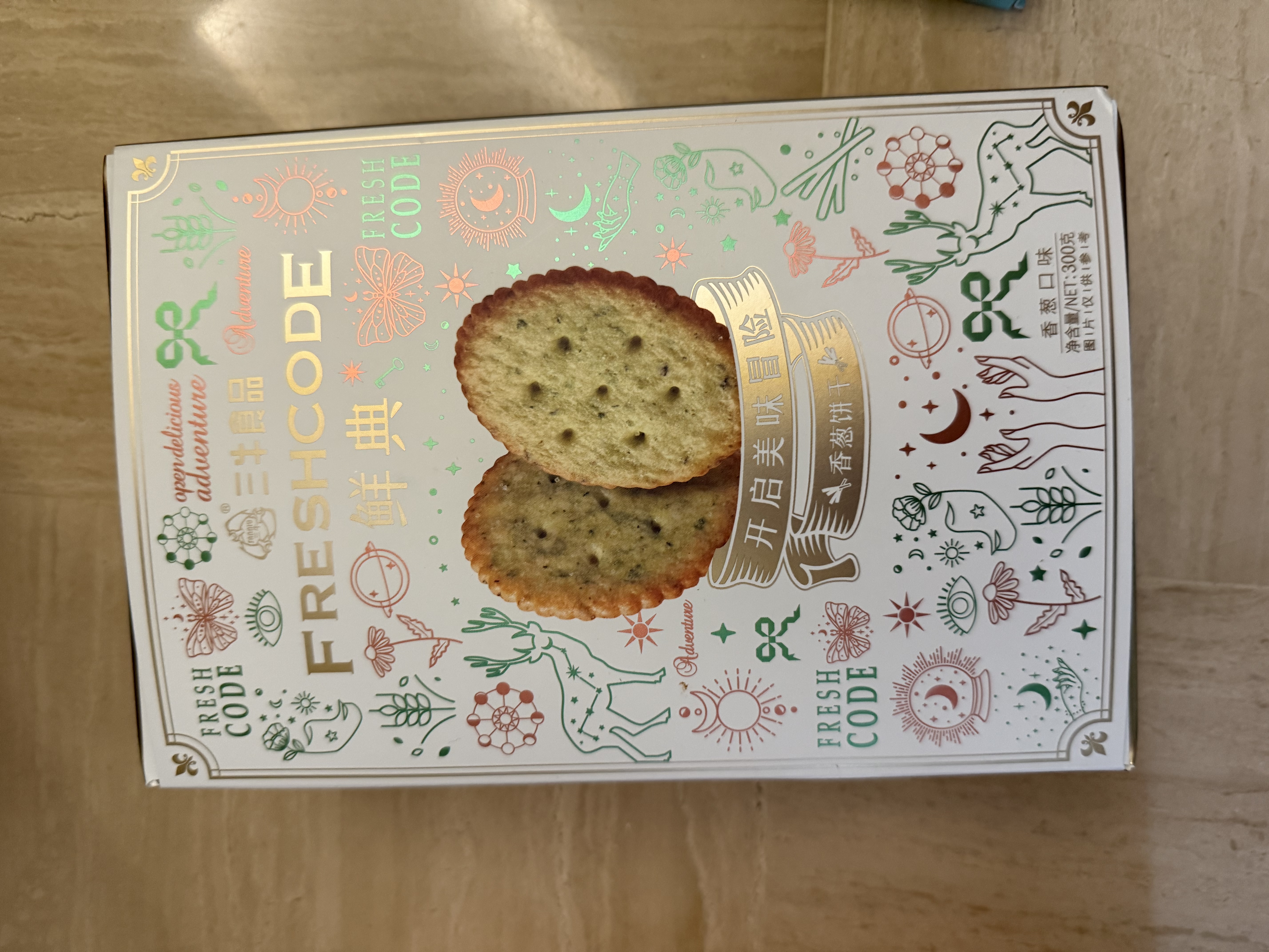 三牛鲜典香葱味薄脆饼干休闲零食早餐点心300g 实拍图