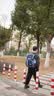 迪帅2026新款儿童书包男小学生一二三到六年级男童女孩大容量减负护脊 深蓝色+送宇航员+卡套+笔盒 小号1-3年级 实拍图