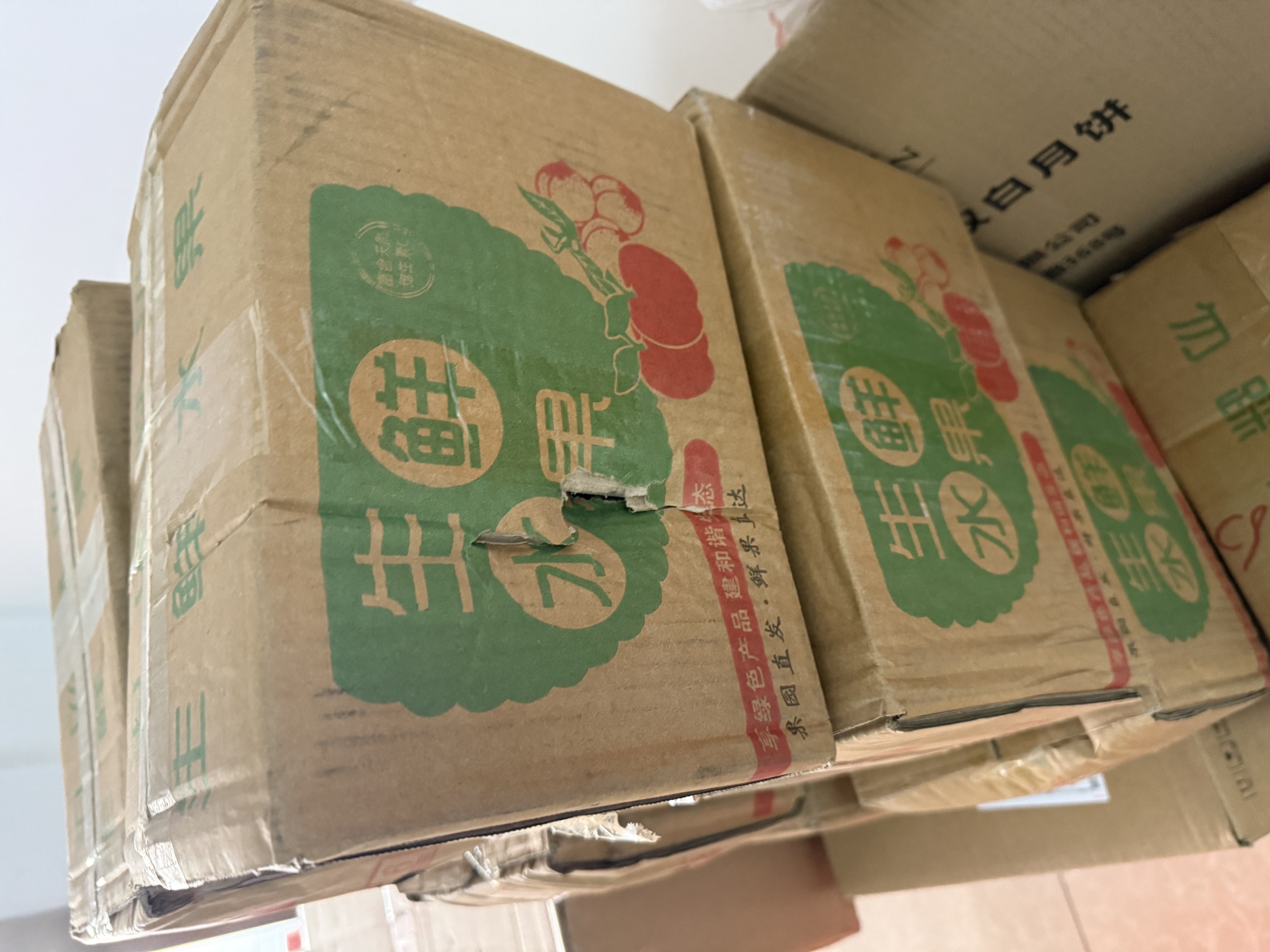 【年货节礼盒】红富士苹果脆甜冰糖心新鲜苹果水果整箱批发 带箱5斤净重4.5斤（大果80mm+) 实拍图