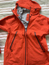 迪卡侬（DECATHLON）硬壳冲锋衣男女春秋登山防风防水单层夹克风衣运动外套MH500 霞光橙（男女同款）- 亚洲款 新款上市 加内胆选大一码 S 实拍图