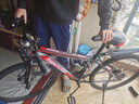 EG7山地自行车成人学生变速越野单车双减震赛车26寸青少年男女 辐条【加厚防滑轮-更安全】黑红 26寸21速【适合：160-180CM】 实拍图