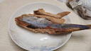 缤鲜 嗒莎熊俄式熏鱼整条鲱鱼 冷熏生熏鱼姐同款咸鱼整条即食顺丰包邮 含鱼籽冷熏鲱鱼220g左右*1条【净重】 实拍图