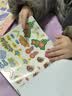 AMOR HOUR手工diy套装公主换装贴纸4本儿童礼物女孩可爱变装贴画玩具粘贴化妆本幼儿园益智套装3-6岁奖励 实拍图