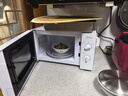 美的（Midea）【给老家送年货东哥同款】快捷微波炉 家用小型 360°转盘加热 旋钮操控 易洁内胆（M1-L213B） 实拍图