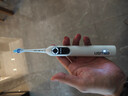 usmile【企业】笑容加智能扫振电动牙刷 P20 PROS冰河白+2刷头 深度清洁护龈  实拍图