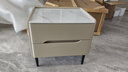 全实木床头柜轻奢岩板储物柜卧室简约现代床边柜皮质小户型收纳柜 卡其色（全实木框架+岩板） 50*40*50cm 实拍图