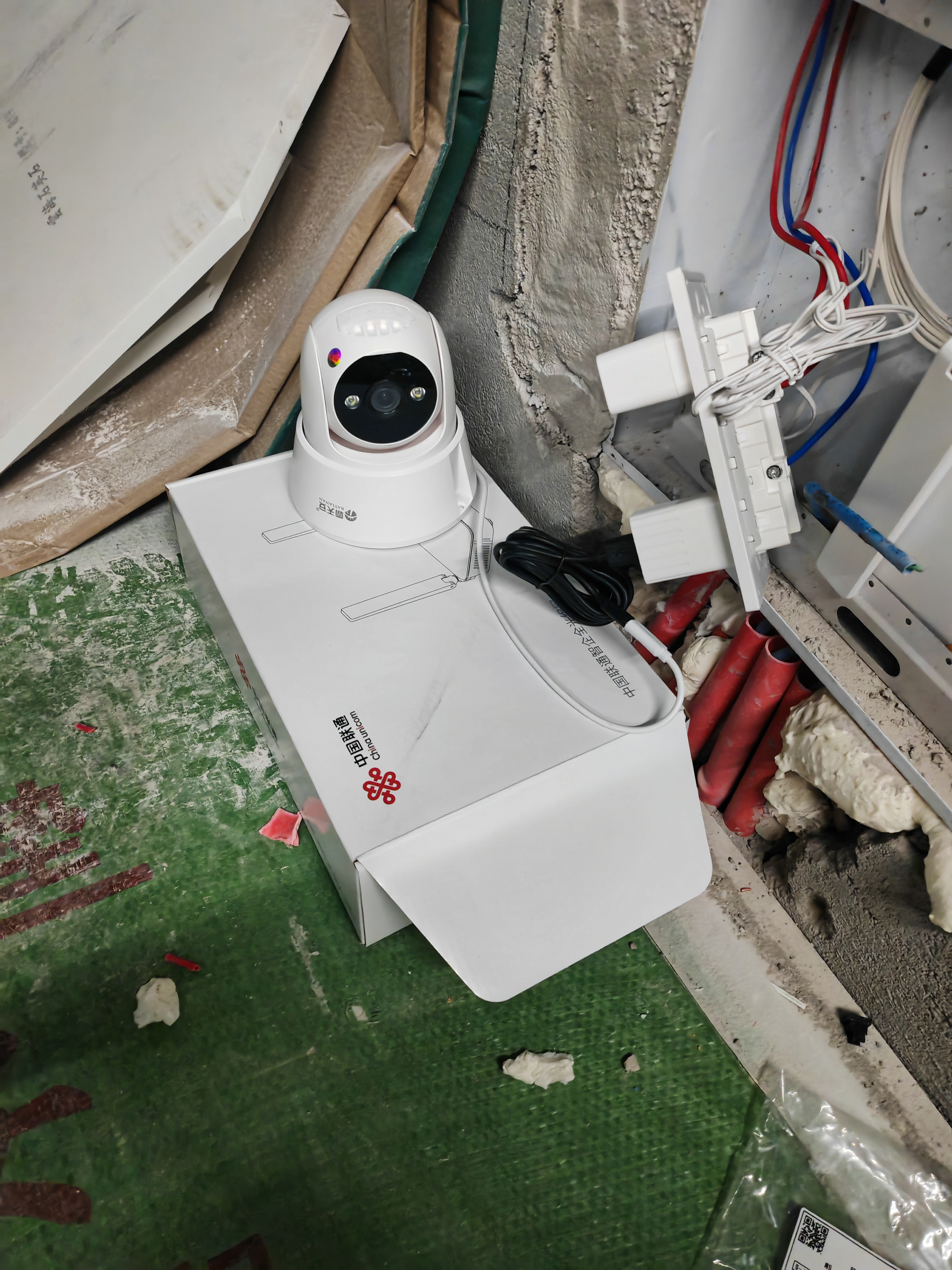 霸天安监控器360度无死角带夜视商用AI摄像头4g吸顶吊装无线云台旋转半球监控家用室内入户门口楼道电梯 WIFI版】免打孔安装+7天循环录像 免钉安装 实拍图