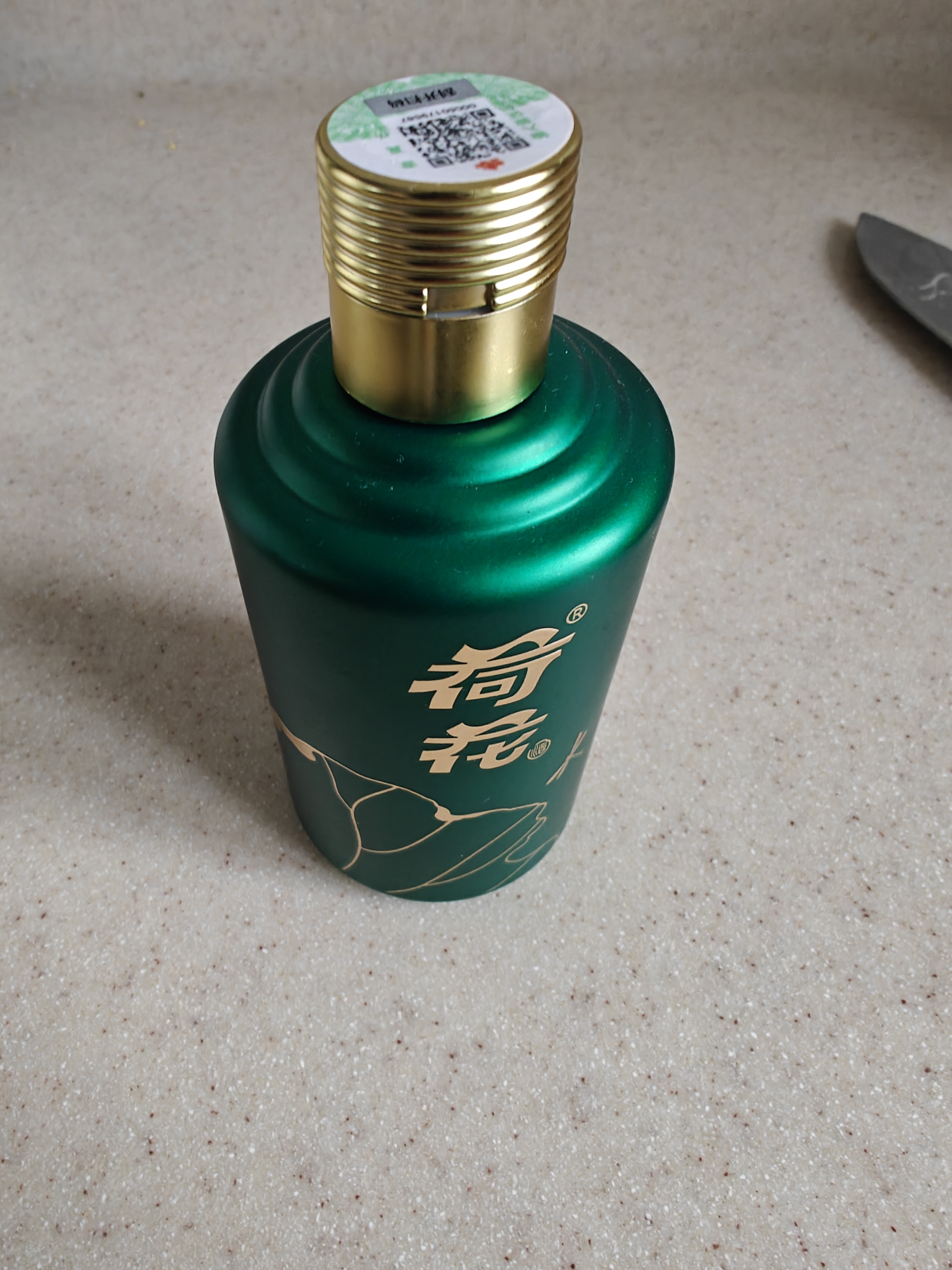 荷花 墨玉小酒 酱香型白酒 53度 100ml 单瓶装（裸瓶装介意者勿拍） 实拍图