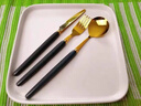 网红不锈钢刀叉勺三件套装家用祖母绿陶瓷柄西餐勺牛排刀餐具 黑金四支【餐刀】 实拍图