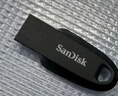 闪迪（SanDisk）64GB USB3.2 U盘 CZ550黑色 读速100MB/s 安全加密 数据恢复 学习办公电脑车载 高速大容量优盘 实拍图