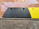 百舸 台阶斜坡垫 门槛马路牙子路沿坡三角阶梯垫 汽车爬坡上坡垫 50*27*9 塑料款黑色 CW605600 实拍图