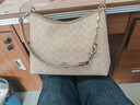 蔻驰（COACH）【品牌直供】女士LAUREL中号斜挎流浪包沙黄色CV975情人节礼物 实拍图