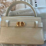 CHARLES&KEITH鳄鱼纹凯莉包手提斜挎婚包包女包生日新年礼物CK2-50270880-1 Ivory象牙色 S 实拍图