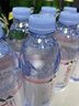 依云（evian）矿泉水 330ml*24瓶 饮用水 高端矿泉水 法国进口 会议商务用水 实拍图