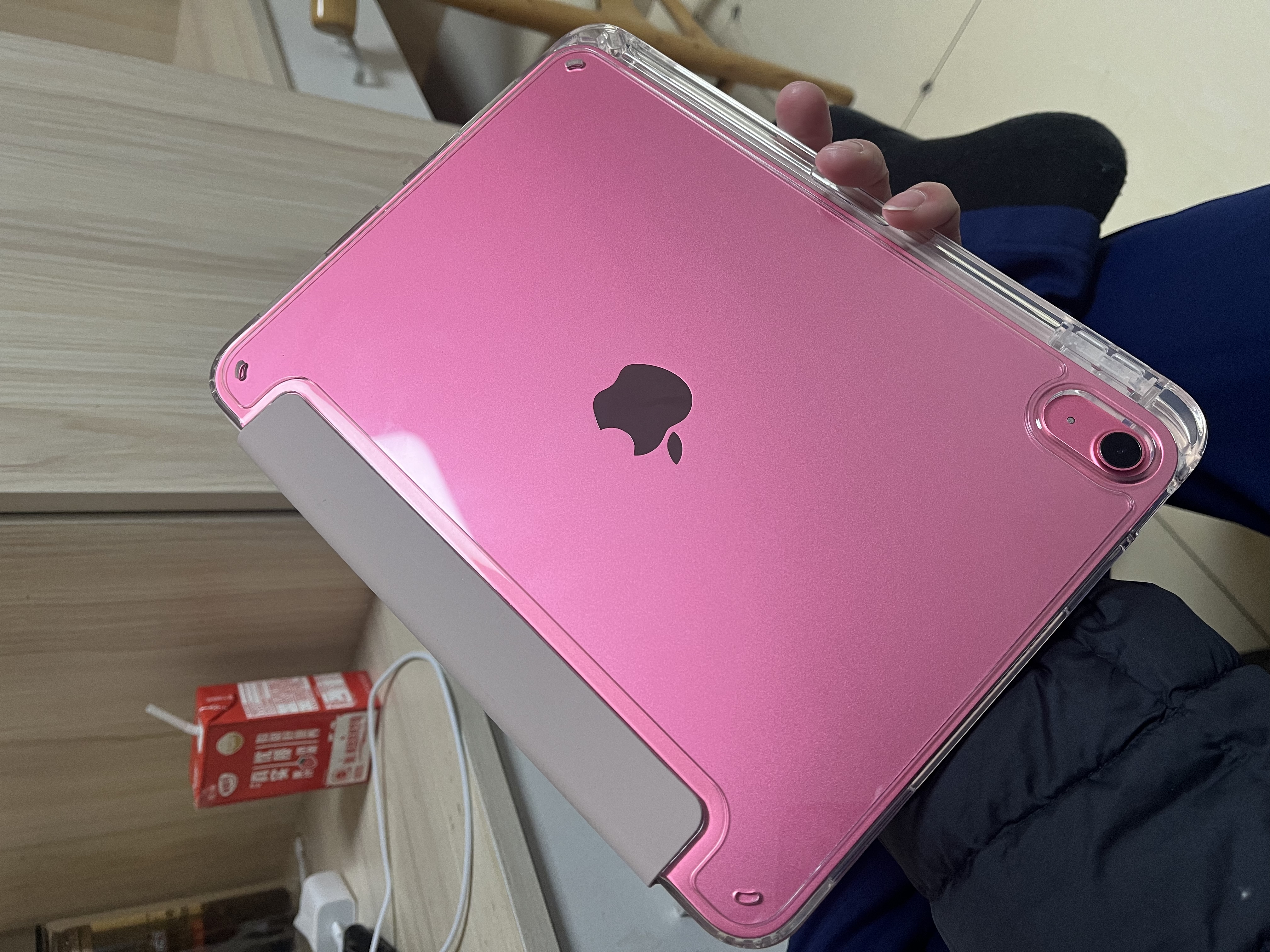 zoyu iPad11保护套带笔槽2025新款11英寸A16芯片适用苹果iPad10第十代平板三折透明硬壳防弯全包防摔 粉色【送钢化膜】 2025款iPad11【A16芯片】/第十代 实拍图